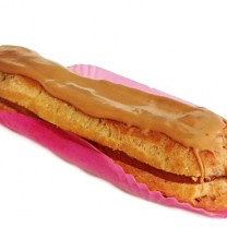 Eclair au café